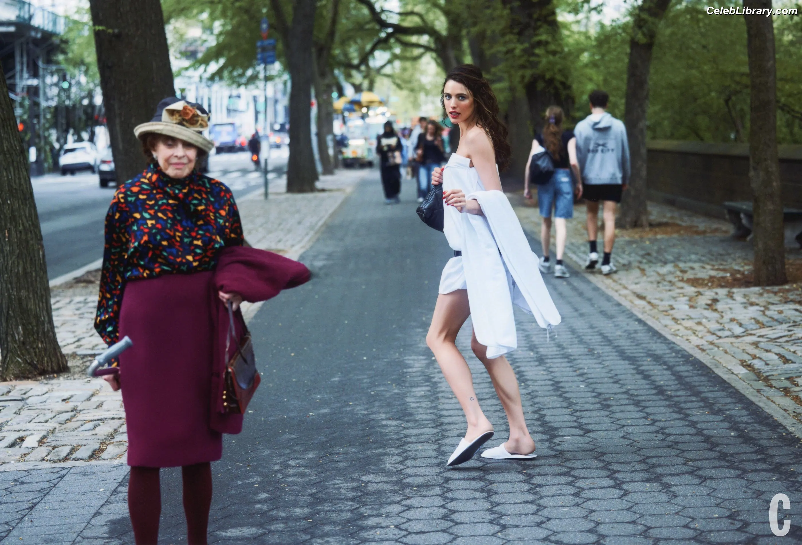 Margaret Qualley photo 13 of 1304