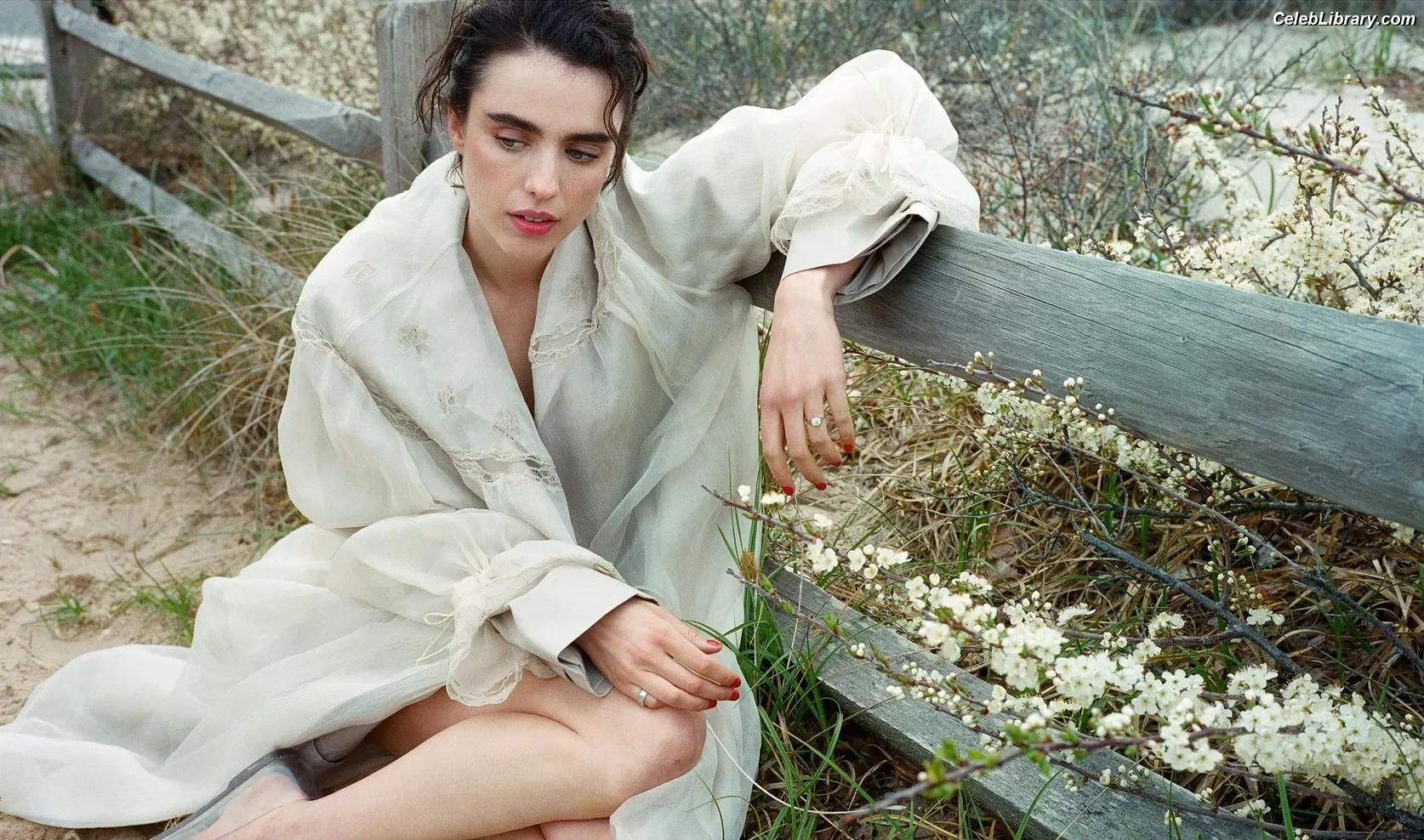 Margaret Qualley photo 13 of 1304