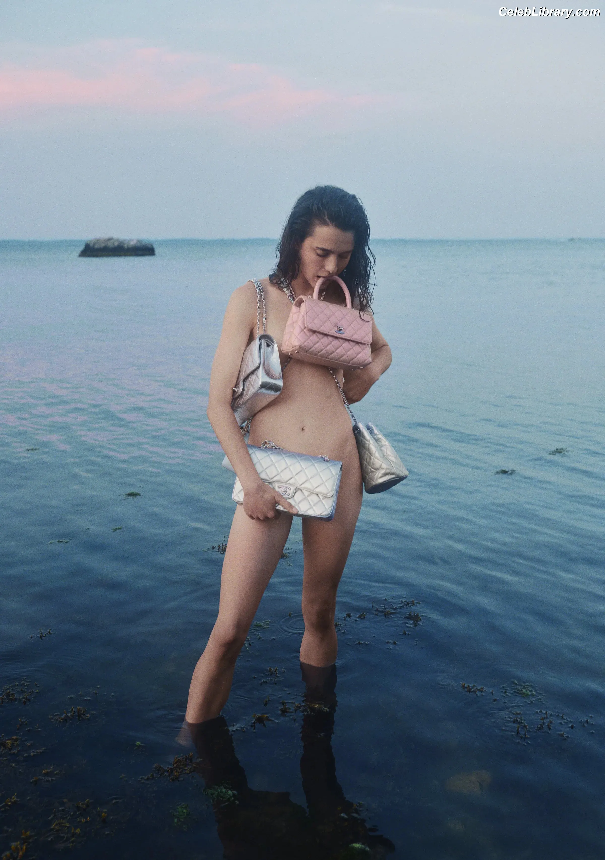 Margaret Qualley photo 12 of 1304