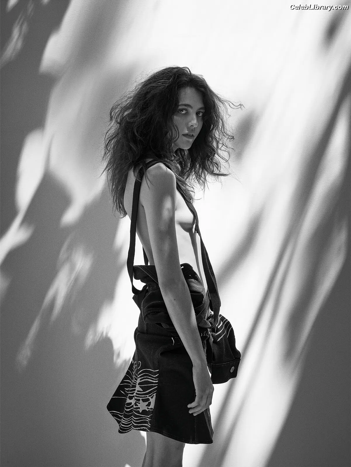 Margaret Qualley photo 23 of 1304