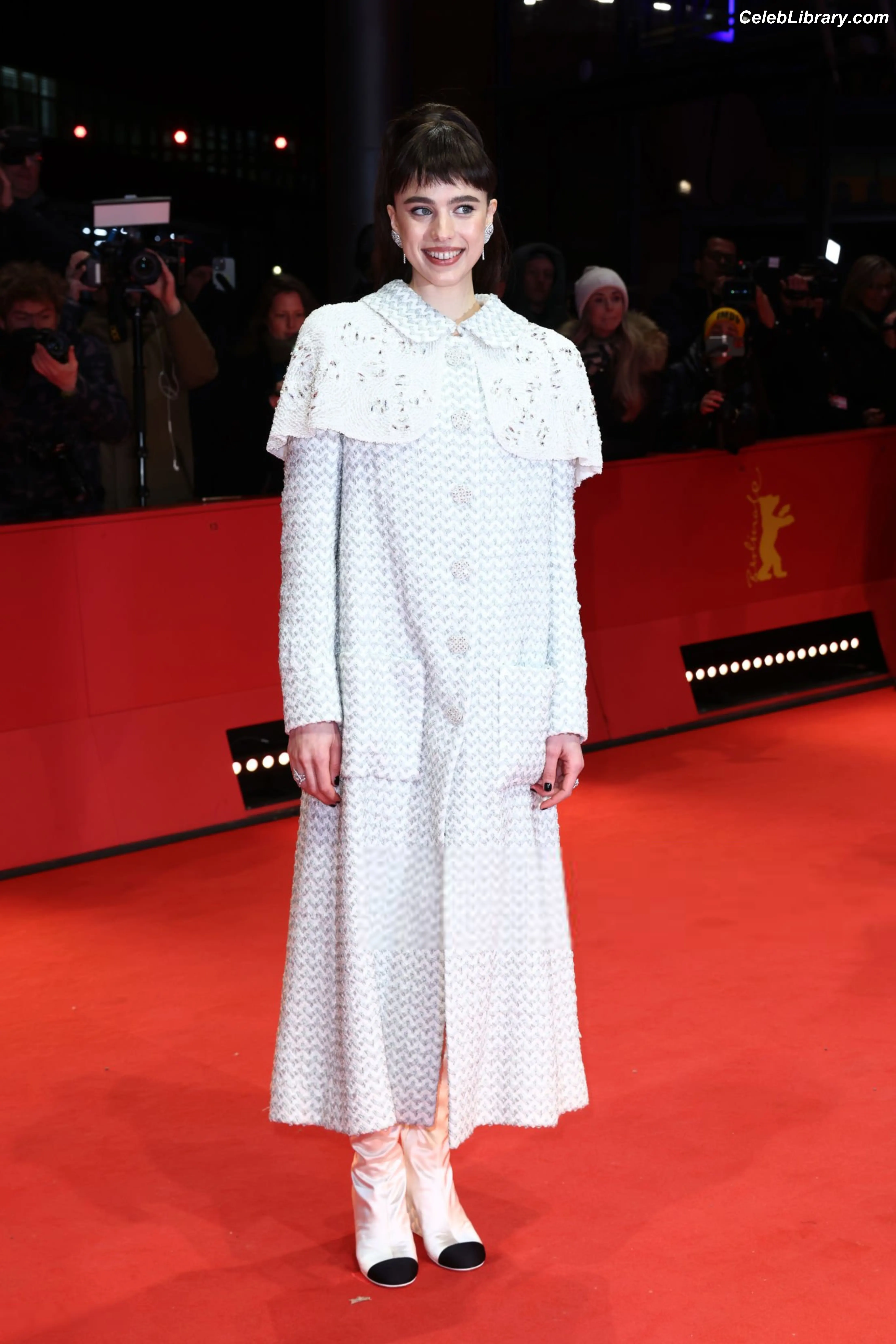Margaret Qualley photo 5 of 1304