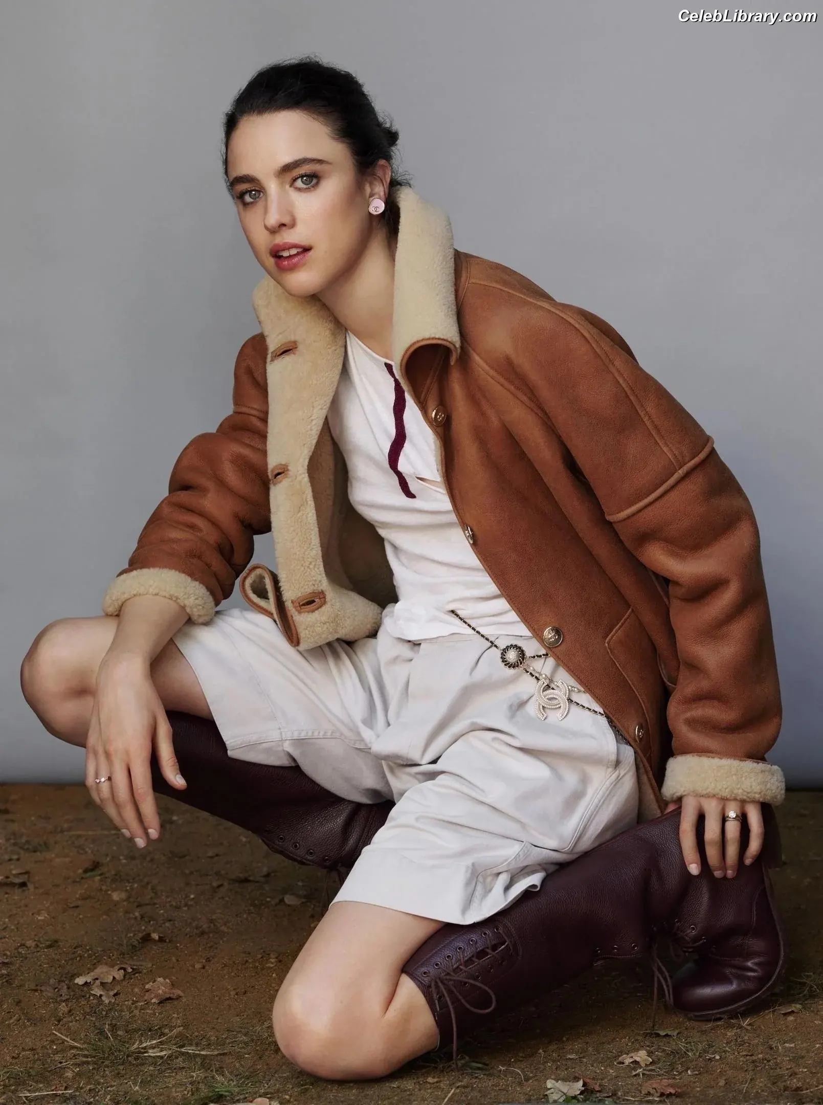 Margaret Qualley photo 2 of 1304