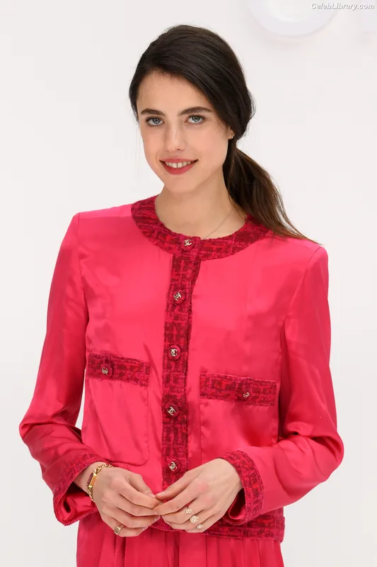 Margaret Qualley photo 6 of 1300