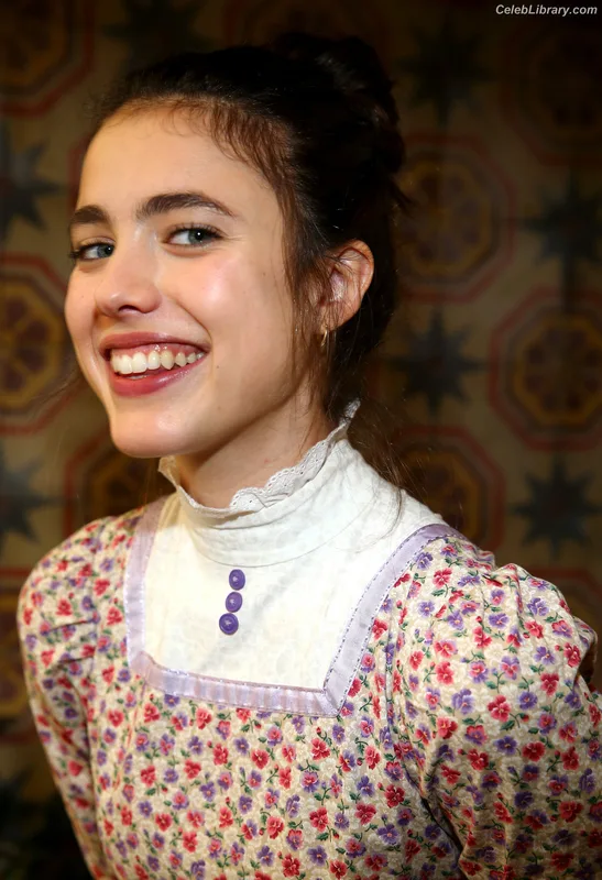 Margaret Qualley photo 7 of 1300