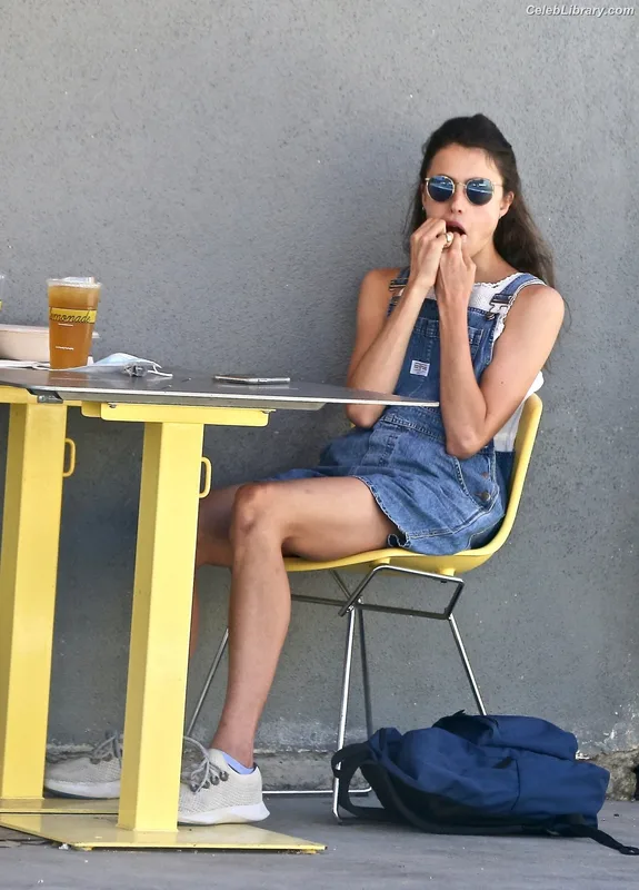 Margaret Qualley photo 18 of 1300