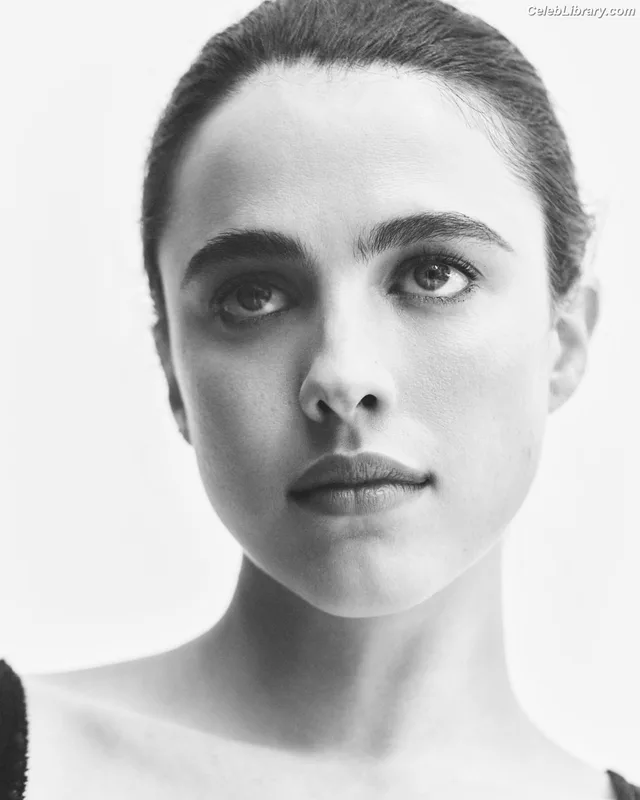 Margaret Qualley photo 17 of 1300