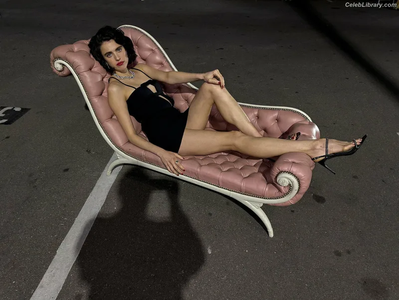 Margaret Qualley photo 2 of 1300