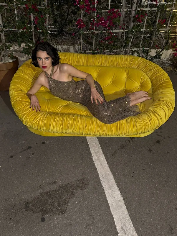 Margaret Qualley photo 3 of 1300