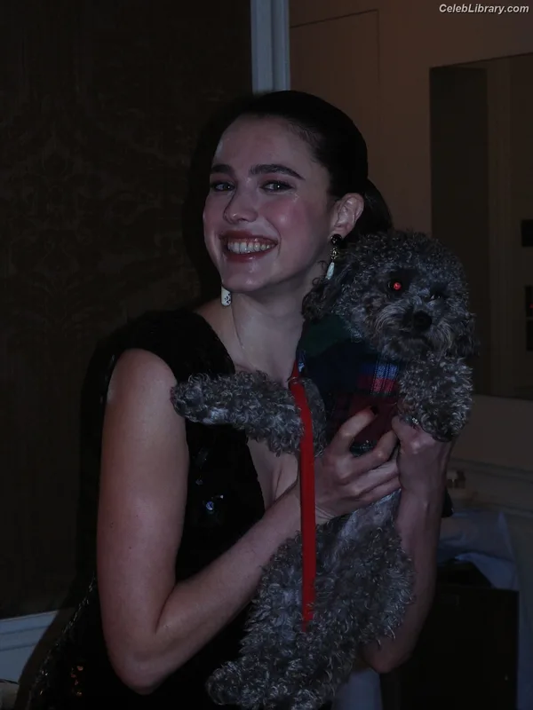 Margaret Qualley photo 5 of 1300
