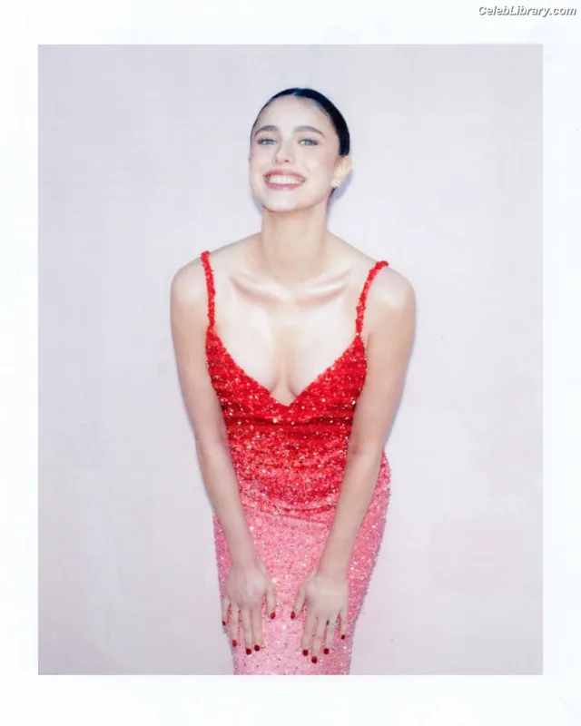 Margaret Qualley photo 10 of 1300