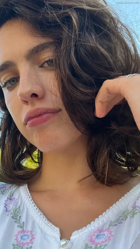 Margaret Qualley photo 24 of 1300