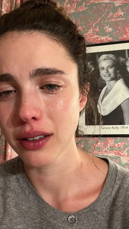 Margaret Qualley photo 1 of 1300