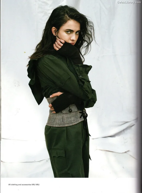 Margaret Qualley photo 2 of 1300