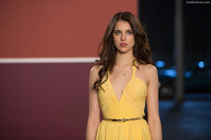 Margaret Qualley photo 15 of 1300