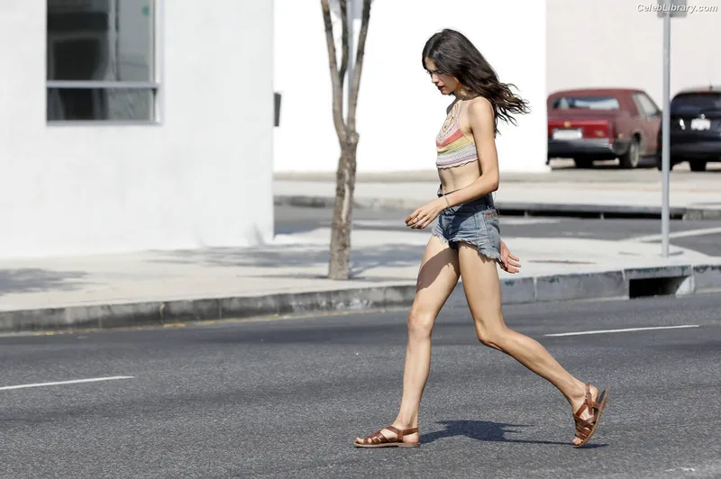 Margaret Qualley photo 16 of 1300