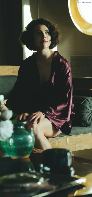 Margaret Qualley photo 13 of 1300