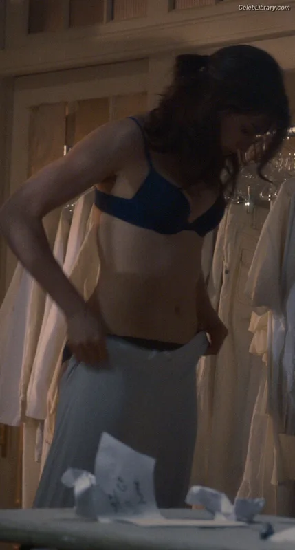 Margaret Qualley photo 6 of 1300