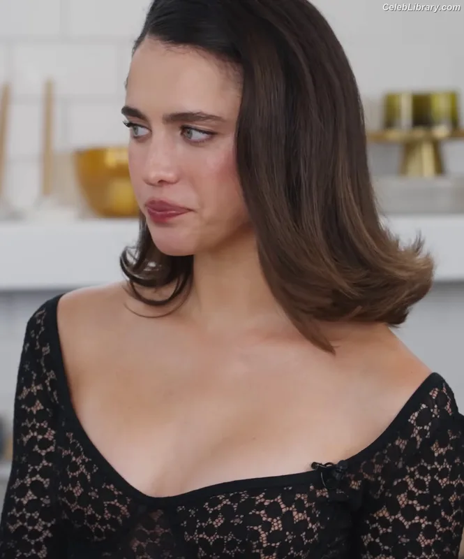 Margaret Qualley photo 1 of 1300