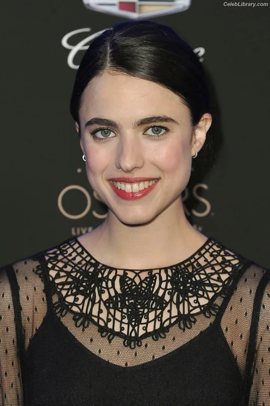 Margaret Qualley photo 10 of 1300