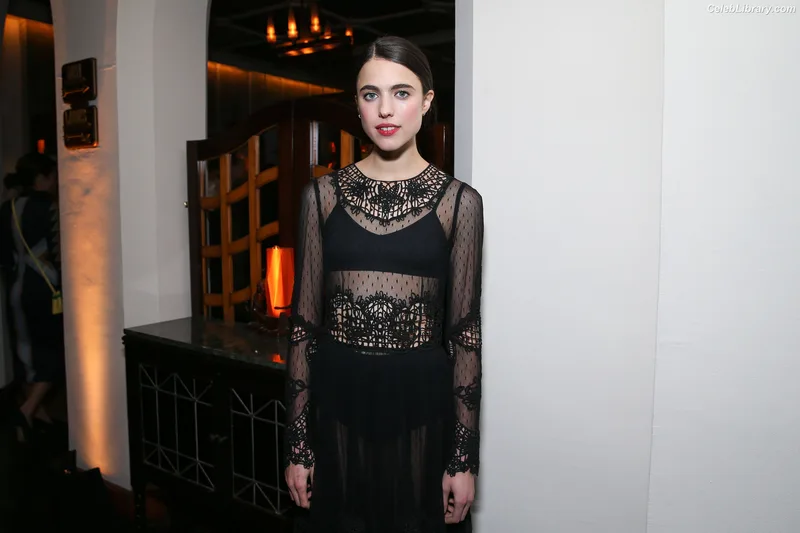 Margaret Qualley photo 6 of 1300