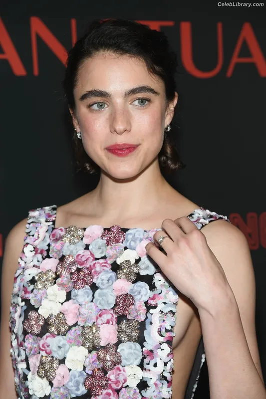 Margaret Qualley photo 7 of 1300