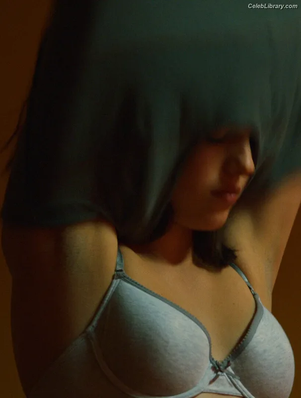 Margaret Qualley photo 9 of 1300