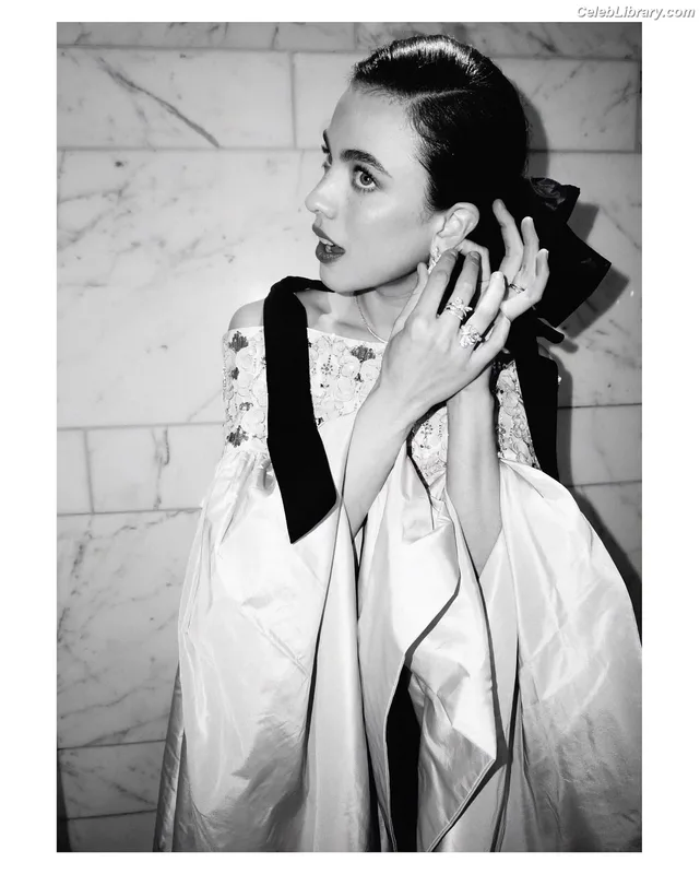 Margaret Qualley photo 19 of 1300