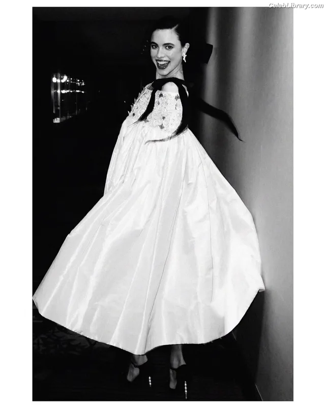 Margaret Qualley photo 21 of 1300