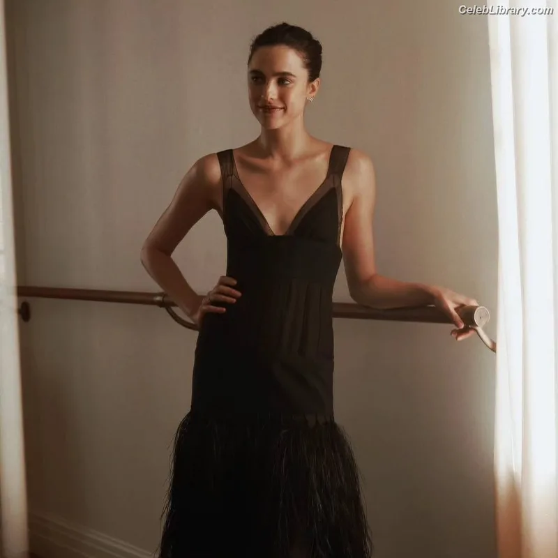 Margaret Qualley photo 22 of 1300
