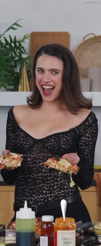 Margaret Qualley photo 2 of 1300