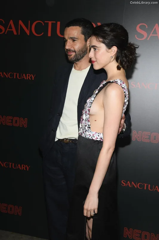 Margaret Qualley photo 4 of 1300
