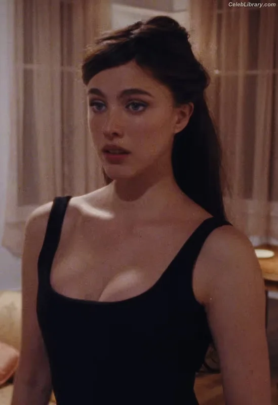 Margaret Qualley photo 13 of 1300