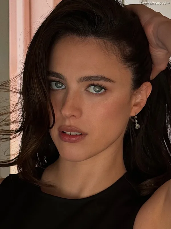 Margaret Qualley photo 14 of 1300