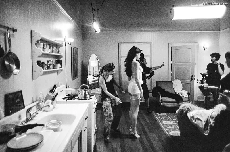 Margaret Qualley photo 16 of 1300
