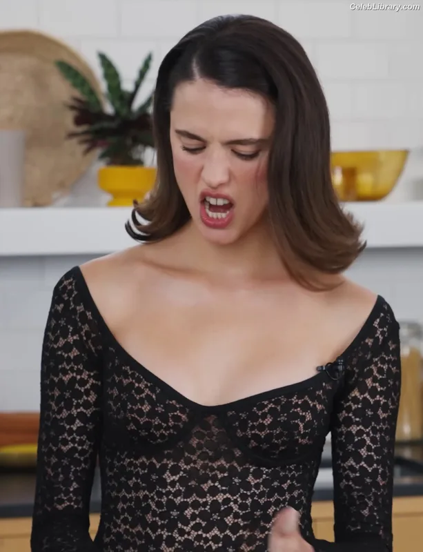 Margaret Qualley photo 19 of 1300