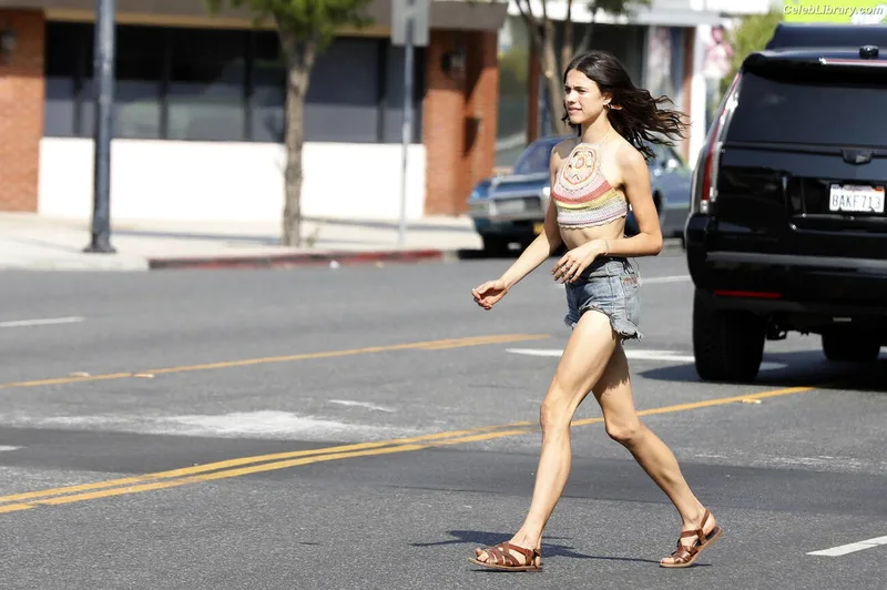 Margaret Qualley photo 7 of 1300
