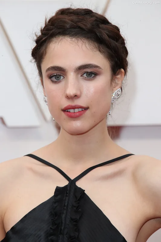 Margaret Qualley photo 13 of 1300