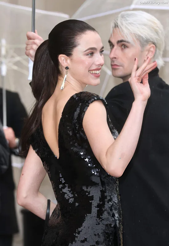 Margaret Qualley photo 24 of 1300