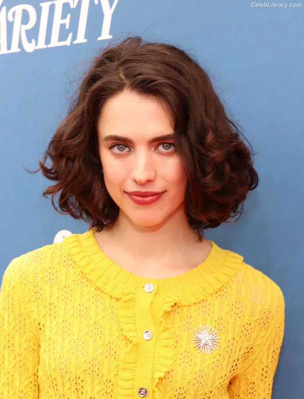 Margaret Qualley photo 18 of 1300
