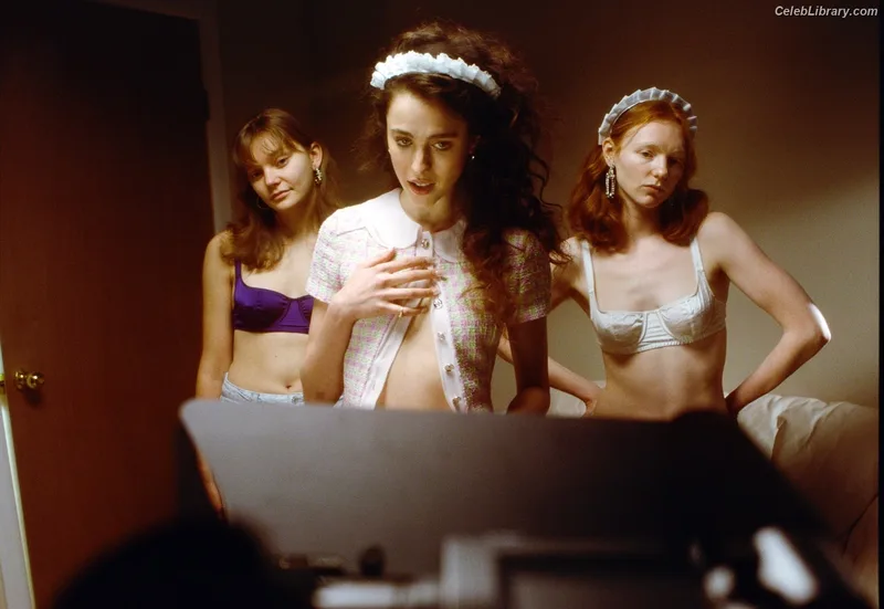 Margaret Qualley photo 24 of 1300
