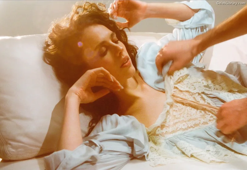 Margaret Qualley photo 1 of 1300