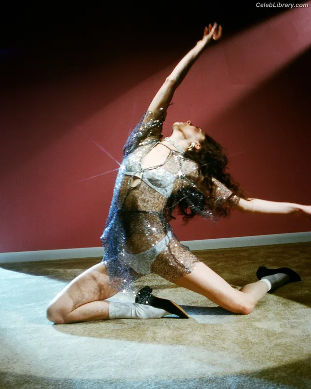 Margaret Qualley photo 8 of 1300