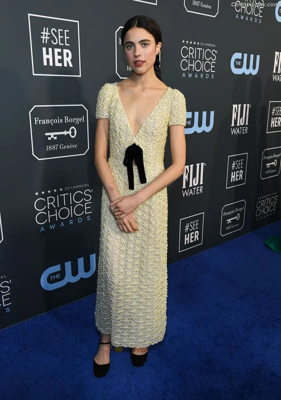 Margaret Qualley photo 12 of 1300