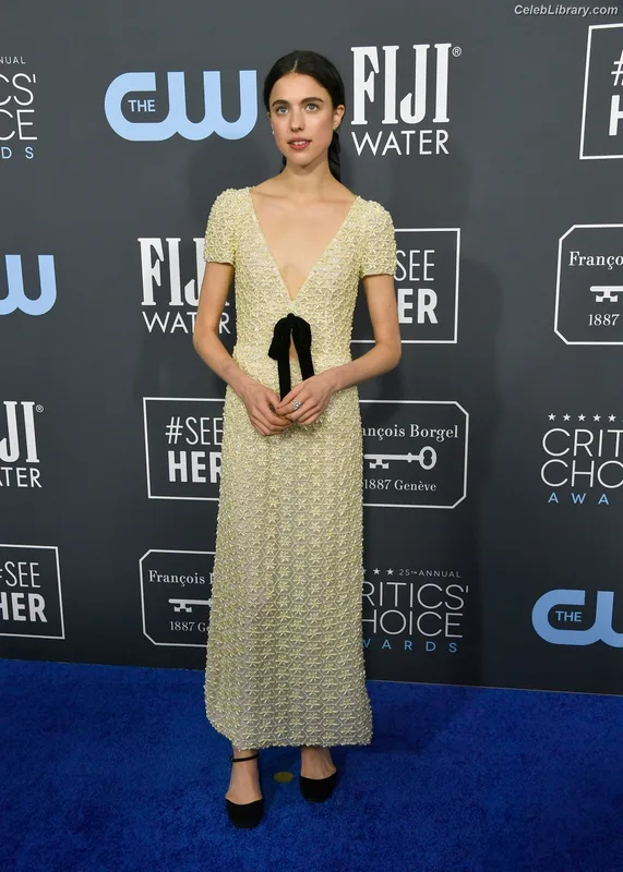 Margaret Qualley photo 1 of 1300