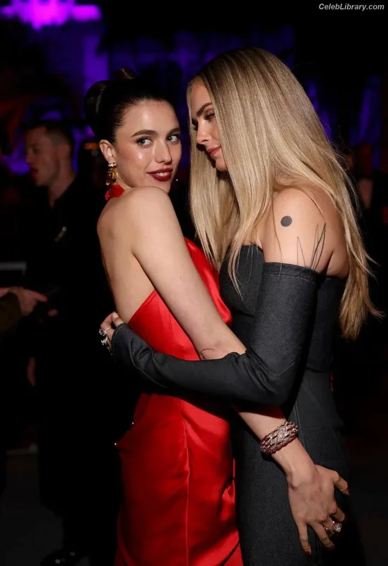 Margaret Qualley photo 15 of 1300