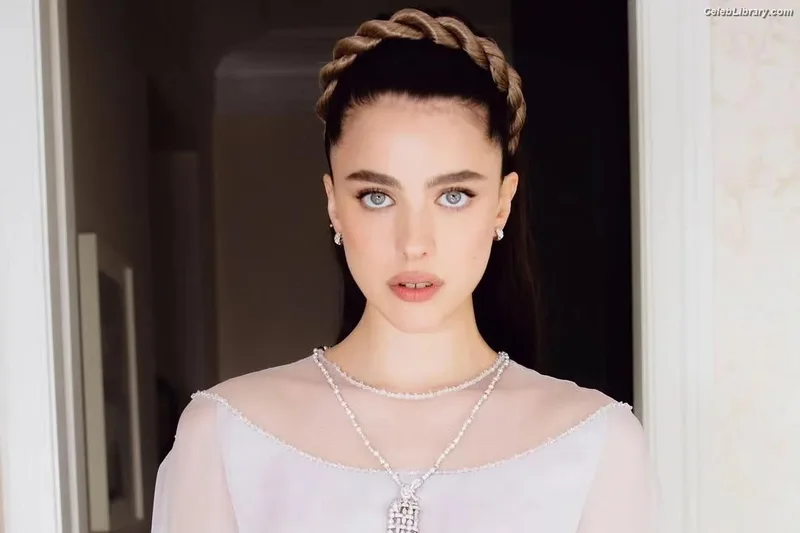 Margaret Qualley photo 7 of 1300