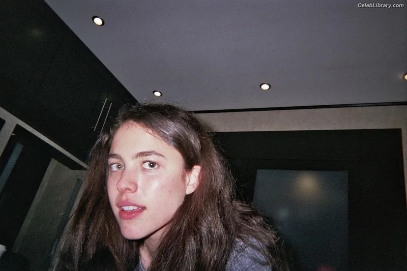 Margaret Qualley photo 12 of 1300