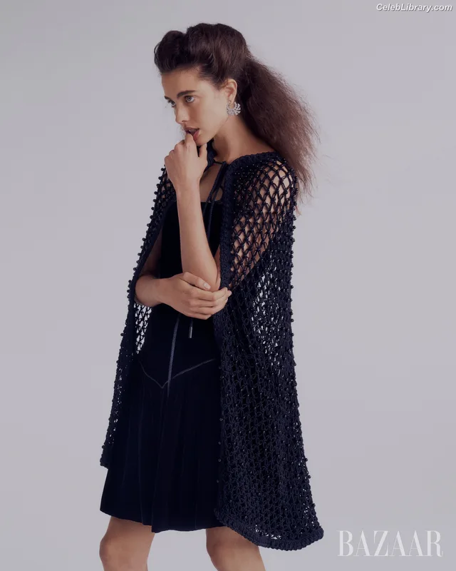 Margaret Qualley photo 8 of 1300