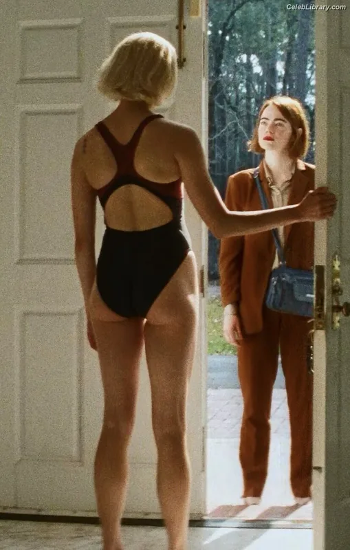 Margaret Qualley photo 11 of 1300