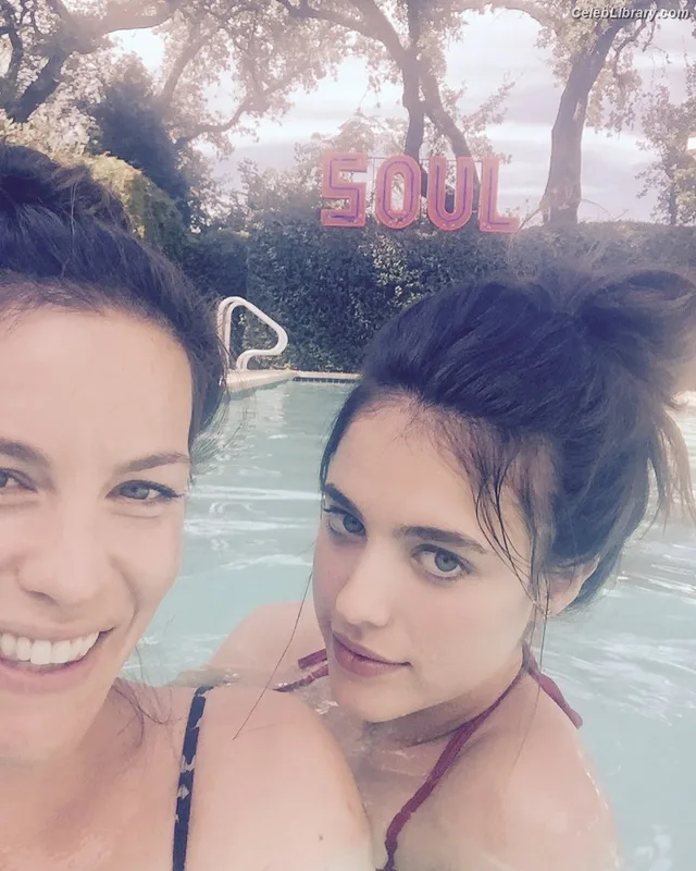 Margaret Qualley photo 19 of 1300